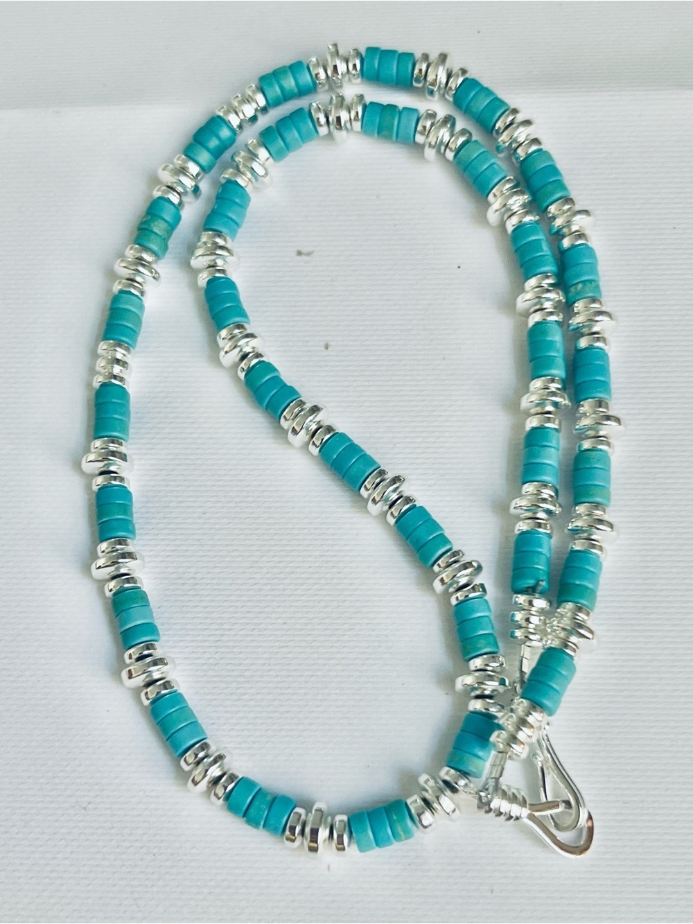 Southwest Blue turquoise heishi
Hematite Beads necklace Sz 18"